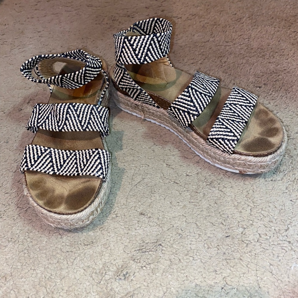 Steve Madden platform sandals